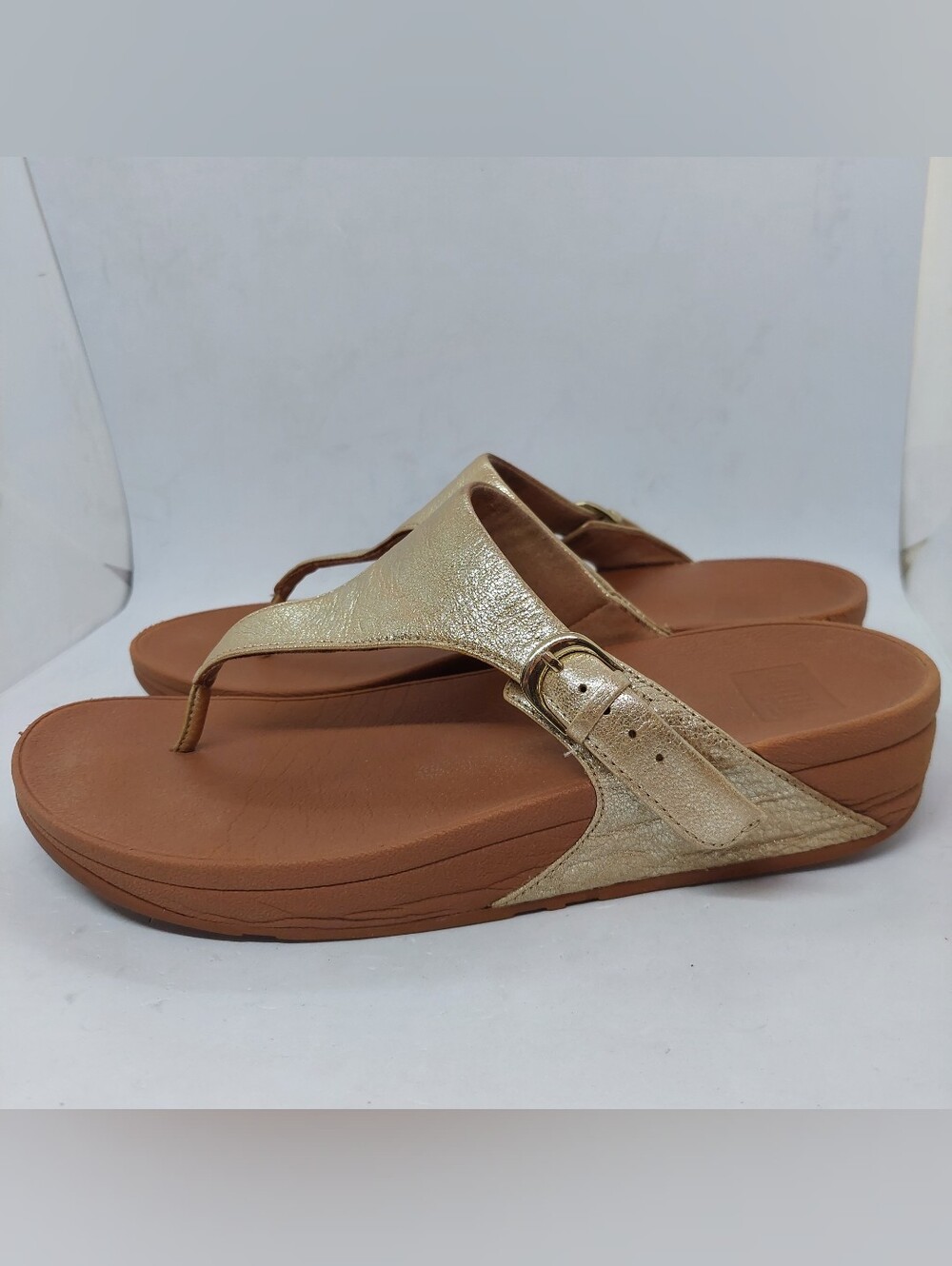 FitFlop Skinny Sandals Thong Flip Flops Slide Womens Size 10 Gold Shimmer Shoes